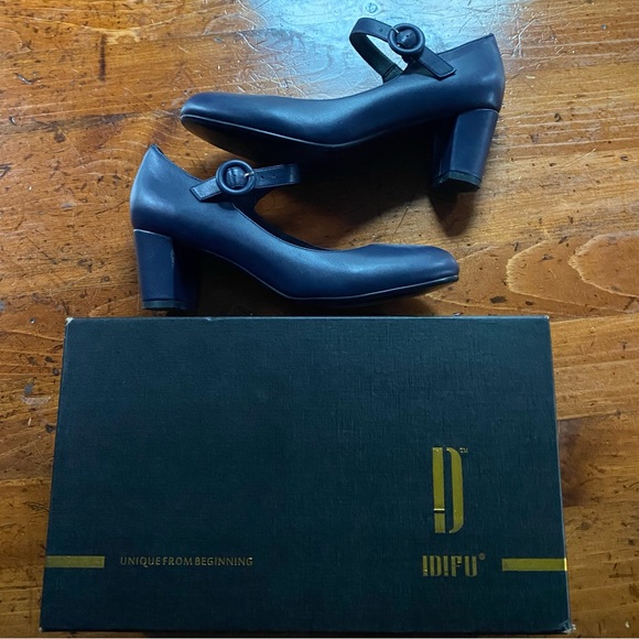 IDIFU Women's Candy Blue Dress Mary Jane Shoes Low Block Heels size 8.5 - Picture 2 of 7